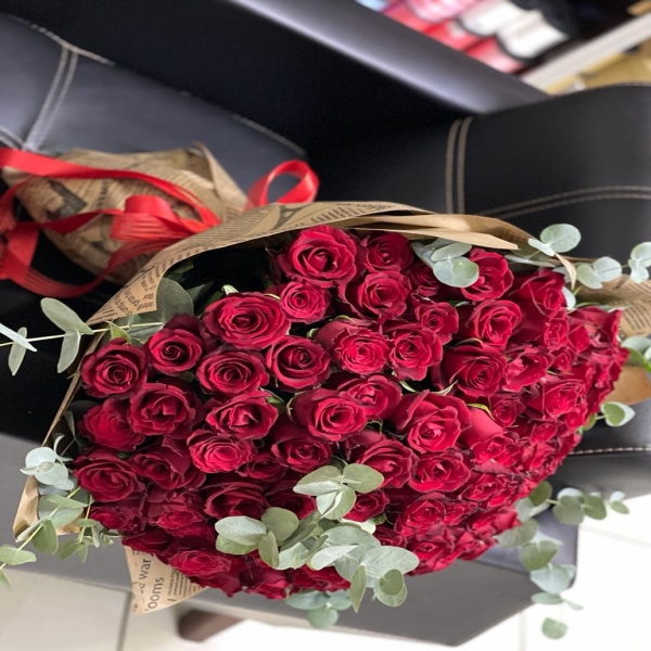  Kemer Çiçek Gönder 101 Adet Kırmızı Gül Buket Premium